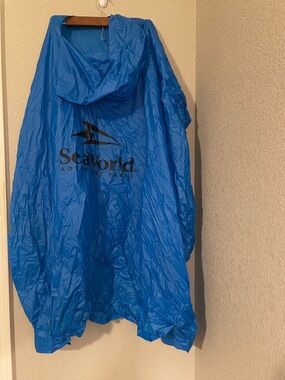 SeaWorld Blue Hooded Rain Poncho